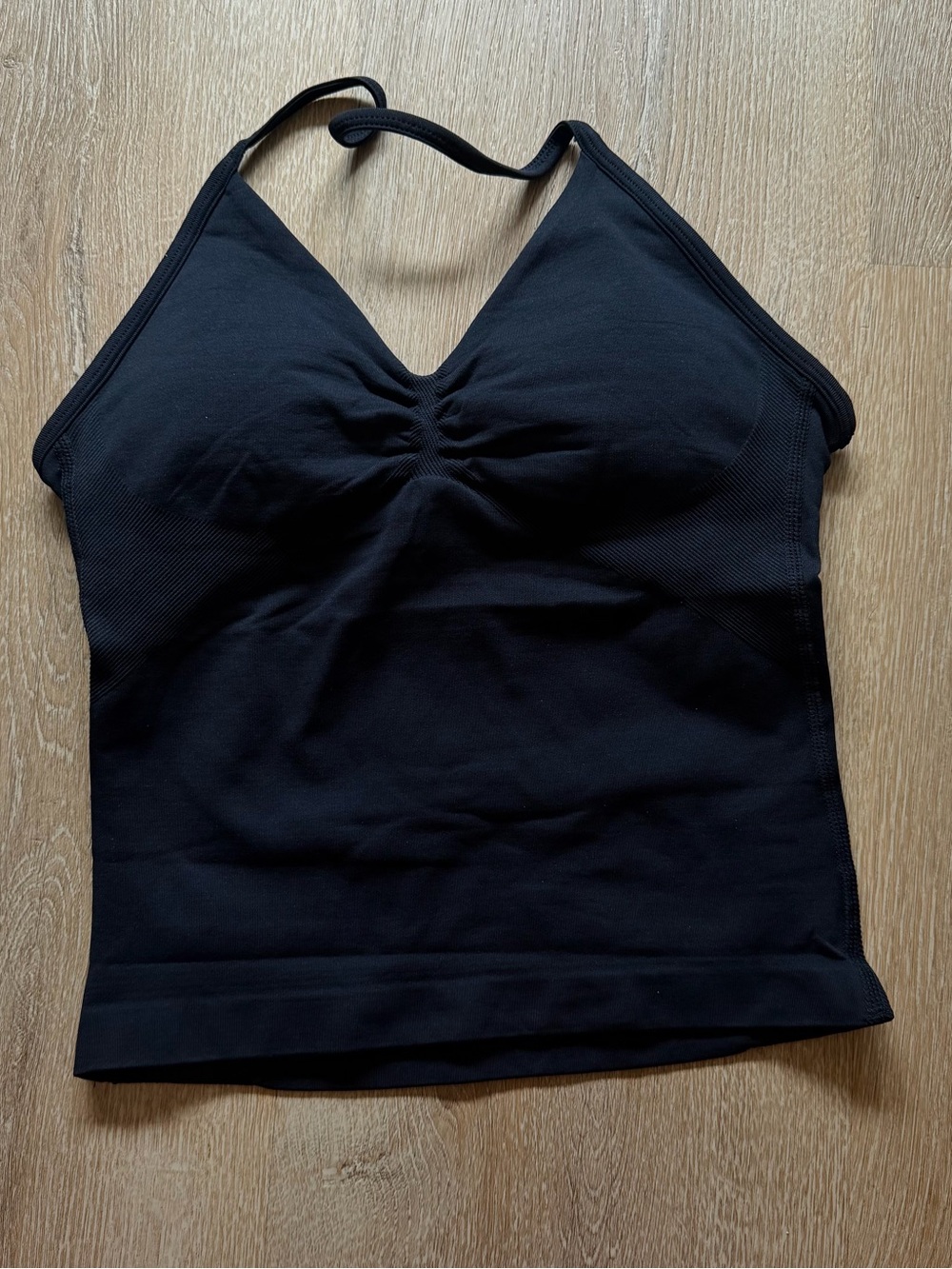 DFyne black impact sports bra and shorts set - Picture 5 of 7